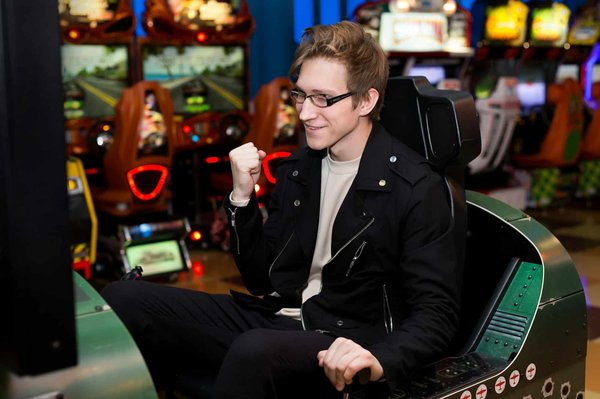 How Can UK Fitness Studios Use Social Media to Attract New Members?